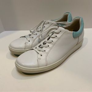 Leather sneakers